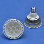 LED 灯泡